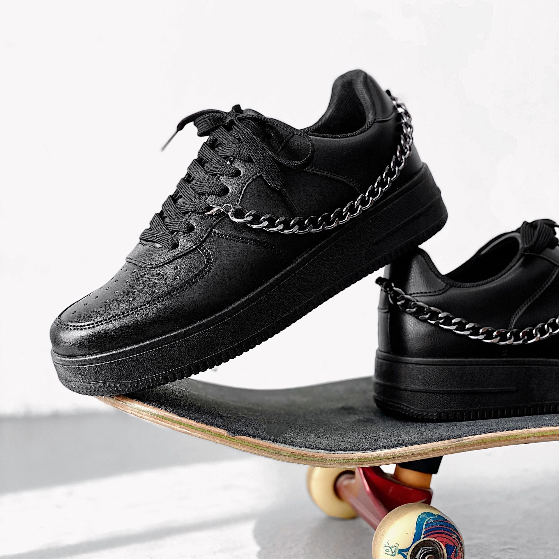 chain fashion trendy shoes B72 black