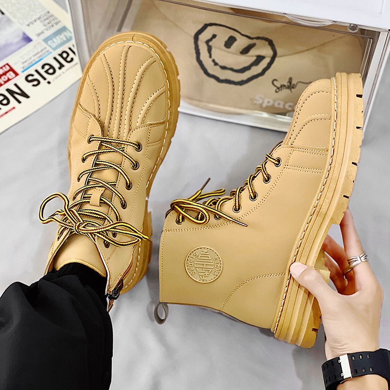 new rhubarb boots B22 yellow